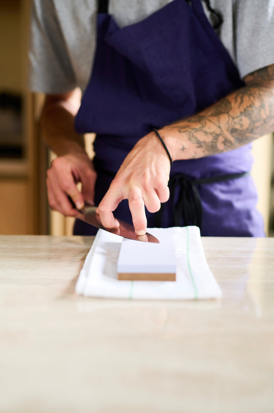 Affûter et aiguiser un couteau : quelle différence ?