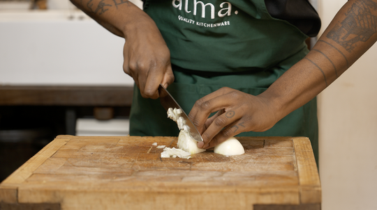 How to Chop an Onion with a Kitchen Knife