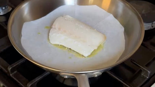 Comment bien cuire le cabillaud à la poêle ? Toutes les techniques - Atma Kitchenware