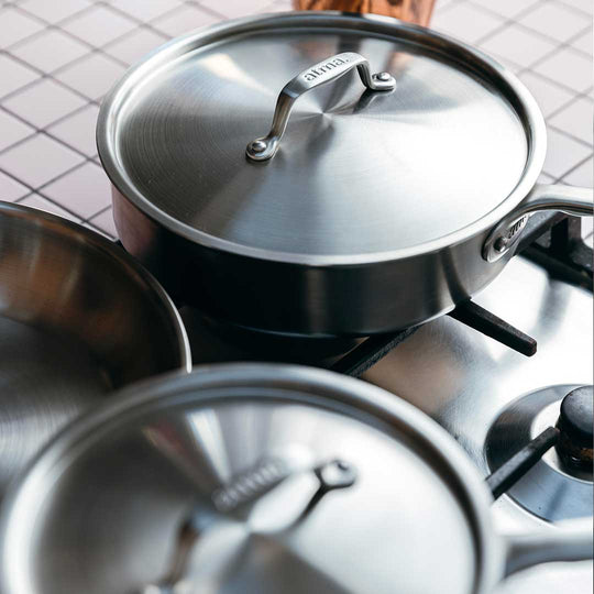 Poêles et sauteuses : guide complet - Atma Kitchenware