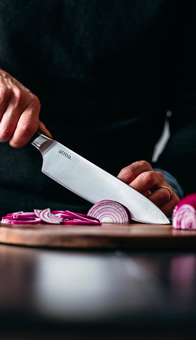 QUEL EST LE COUTEAU LE PLUS POLYVALENT EN CUISINE ?