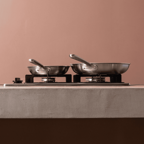 Le duo complémentaire de poêles en inox - 26 et 28cm - Atma Kitchenware