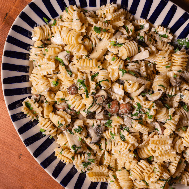 Le plat de présentation, en bleu nuit - Atma Kitchenware