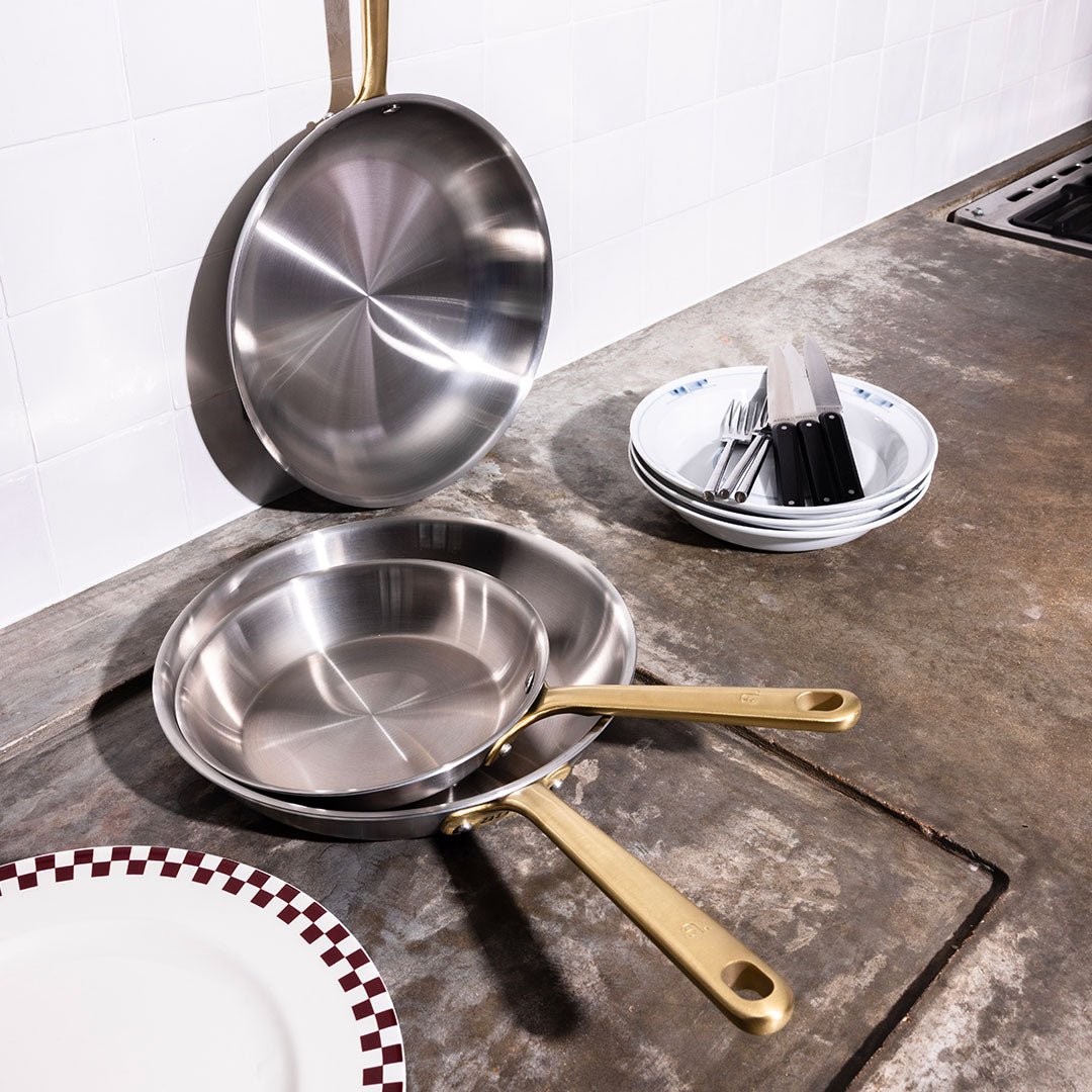 Pack Brigade - set de 3 poêles en inox avec manches dorés - Édition limitée - Atma Kitchenware